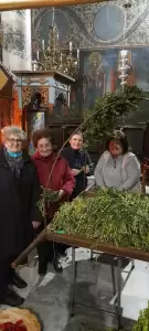 Ο στολισμός και η προετοιμασία των επιταφίων Αγ. Γεωργίου & Αγ. Νικάνορα Εράτυρας.