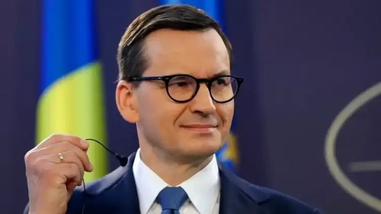 Τα πιόνια κινούνται στην ευρωπαϊκή σκακιέρα Τα πιόνια κινούνται στην ευρωπαϊκή σκακιέρα