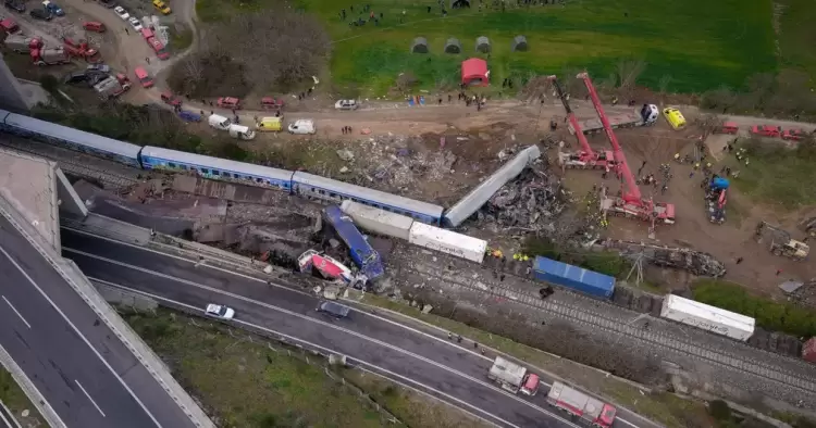 Τέμπη: Στη δημοσιότητα το πόρισμα για το δυστύχημα με τα τρένα Τέμπη: Στη δημοσιότητα το πόρισμα για το δυστύχημα με τα τρένα