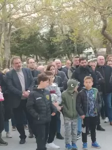 Ο υποψήφιος βουλευτής του ΣΥΡΙΖΑ στον Ν. Κοζάνης Πασσαλίδης Κωνσταντίνος στην κινητοποίηση στο Κ.Υ. Σερβίων