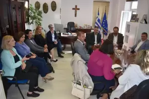 Στελέχη της αυτοδιοίκησης, αλλά και του Υπουργείου Ενέργειας, από την Ουγγαρία υποδέχτηκε στο γραφείο του ο Δήμαρχος Φλώρινας Στελέχη της αυτοδιοίκησης, αλλά και του Υπουργείου Ενέργειας, από την Ουγγαρία υποδέχτηκε στο γραφείο του ο Δήμαρχος Φλώρινας