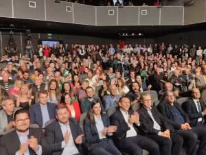 Ανεπανάληπτη συγκέντρωση Νίκου Ανδρουλάκη στην Κοζάνη: «21 Μαΐου ανατέλλει ο ήλιος…» Ανεπανάληπτη συγκέντρωση Νίκου Ανδρουλάκη στην Κοζάνη: «21 Μαΐου ανατέλλει ο ήλιος…»