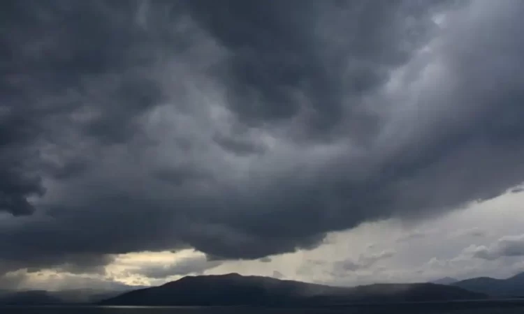 Ο Καιρός Σήμερα Για Κατερίνη Και Πιερία: Συννεφιά Με Βροχές Και Καταιγίδες Την Πέμπτη