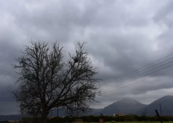 Ο Καιρός Σήμερα Για Κοζάνη Και Δυτική Μακεδονία: Παρασκευή Με Συννεφιά Και Τοπικές Βροχές