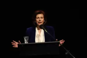 Κατάμεστη η Αίθουσα Τέχνης Κοζάνης στην Κεντρική Ομιλία της Παρασκευής Βρυζίδου