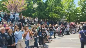 Κοζάνη: Χορός και νιάτα στην πλατεία της πόλης (εικόνες)