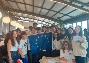 Μαθητές Του 3Ου Γελ Κοζάνης Πήραν Μέρος Στις Εκδηλώσεις Για Τον Εορτασμό Της Ημέρας Της Ευρώπης