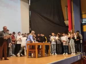 Πήραν άριστα οι μαθητές των σχολείων της Κοζάνης Πήραν άριστα οι μαθητές των σχολείων της Κοζάνης