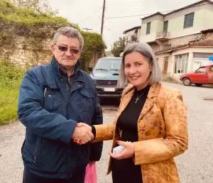 Στην Εράτυρα η Εύη Πρώιου Στην Εράτυρα η Ευη Πρωιου