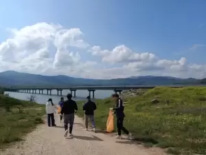 Συνεργασία της Οικολογικής Κίνησης με το 3ο ΓΕΛ Κοζάνης Συνεργασία της Οικολογικής Κίνησης με το 3ο ΓΕΛ Κοζάνης.