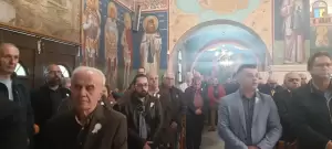 Θεία λειτουργία στον Ιερό Ναό Αγίων Κωνσταντίνου και Ελένης Μαυροδενδρίου