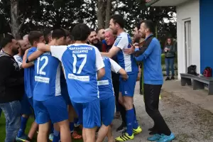 Το τελευταίο παιχνίδι του Τάκη Καραθανάση έκλεισε με νίκη !