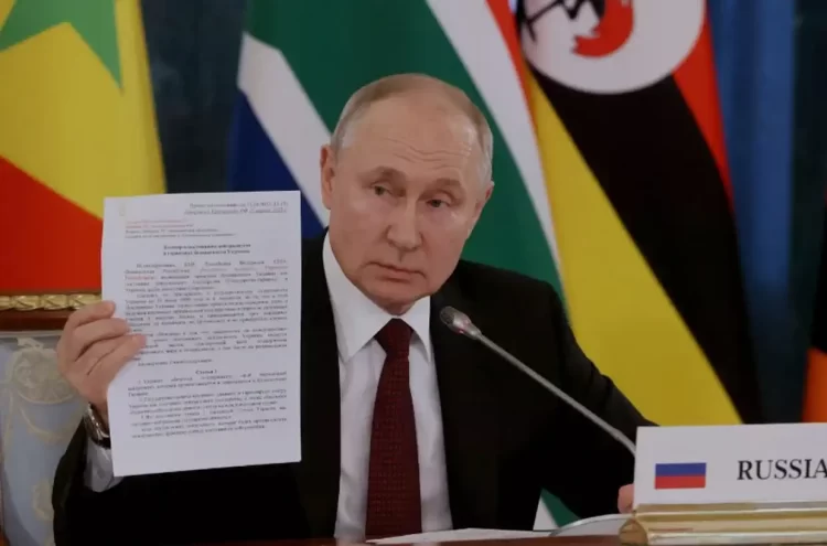Αποκάλυψη Πούτιν: Έδειξε Συμφωνία Με Την Ουκρανία Που Αθετήθηκε Όταν «Αποσυρθήκαμε Από Το Κίεβο»