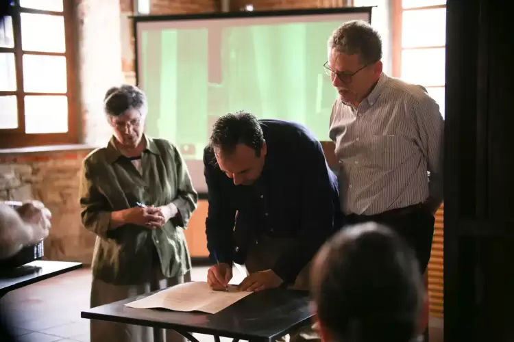 Δίκτυο για την προστασία της Βιομηχανικής Κληρονομιάς: Κοζάνη και Τρίκαλα υπέγραψαν τη  Διακήρυξη Αρχών Συνεργασίας