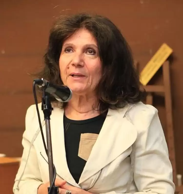 Ε και; Ε και;