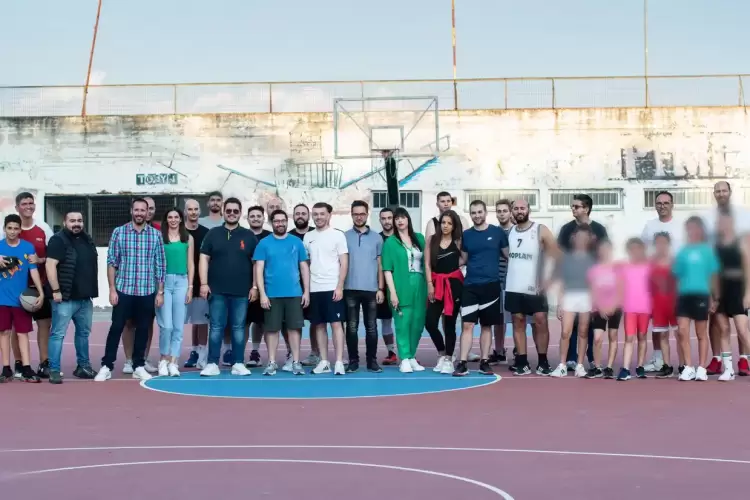 Ένας διαφορετικός αγώνας, ανταλλάσσοντας απόψεις