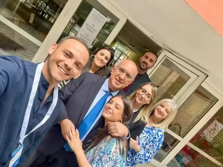 Ενωμένοι όσο ποτέ, δυνατοί όσο ποτέ, συνεχίζουμε να χτίζουμε τη νέα Ελλάδα, που θα προχωράει 