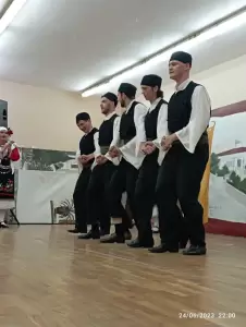 Πάνω από 180 χορευτές παρουσιάζουν ένα μοναδικό θέαμα