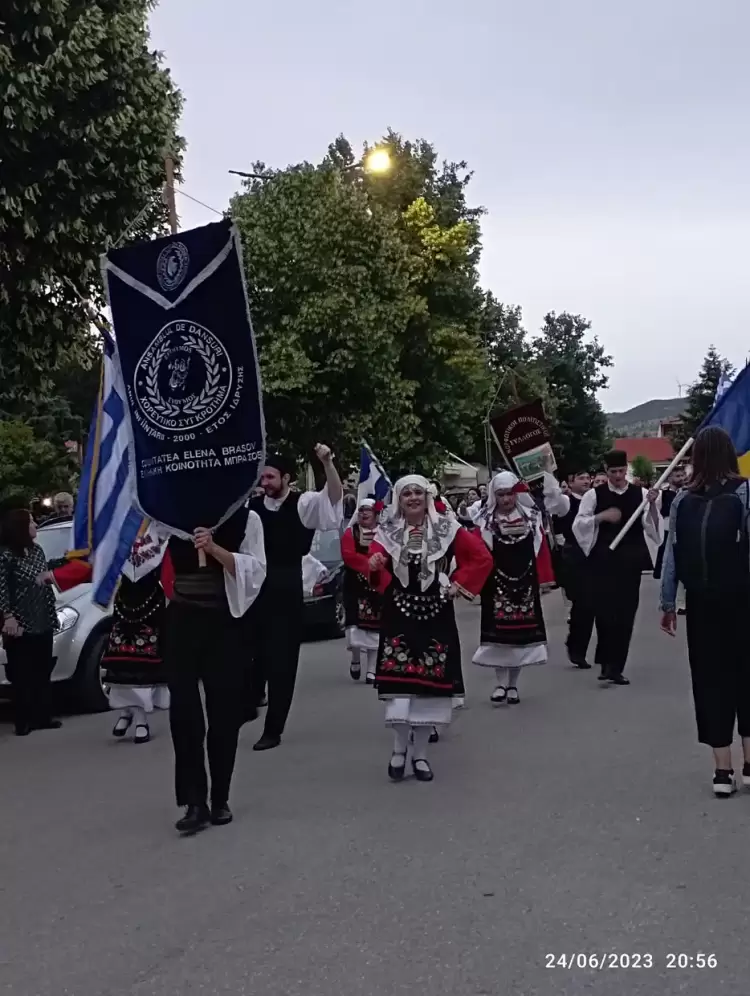 Πάνω από 180 χορευτές παρουσιάζουν ένα μοναδικό θέαμα