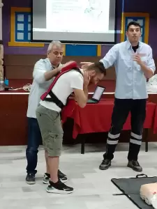 Σεμινάριο για την χρήση του απινιδωτή ΚΑΡΠΑ και πρώτων βοηθειών στην Καρυδίτσα