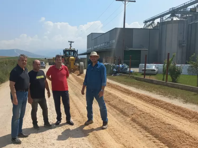 Ξεκίνησε στον Περδίκα το έργο βελτίωσης προσβάσεων οδοποιίας πρωτογενούς τομέα.