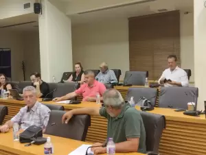 Δημοτικό συμβούλιο Κοζάνης: Τοποθέτηση κερκίδων στο ΔΑΚ Κοζάνης – Ένταση για τα φωτοβολταϊκά