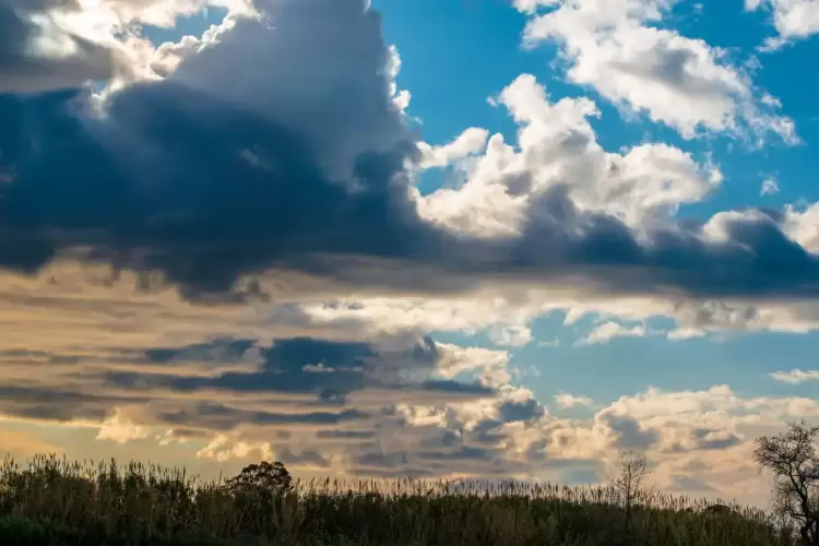 Ο Καιρός σήμερα για Κοζάνη και δυτική Μακεδονία: Μπόρες, καταιγίδες και άνοδος θερμοκρασίας την Πέμπτη