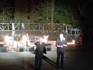 Κοζάνη: Μαγική συναυλία με τον Χρήστο Θηβαίο