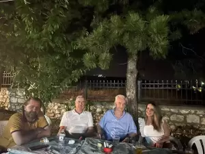 Μουσικά ακούσματα από τους απίθανους Κασμιρτζίδης