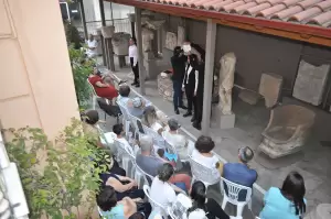 Η παράσταση «Οιδίποδος Γένος: Η κατάρα των Λαβδακιδών» Η παράσταση «Οιδίποδος Γένος: Η κατάρα των Λαβδακιδών»