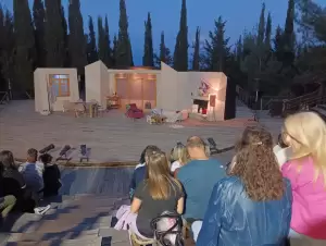 Πρεμιέρα με μπόλικο γέλιο για το  “Αταίριαστο ζευγάρι” του Νήλ Σάιμον