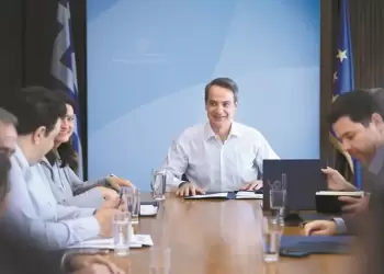 Η ψήφος των αποδήμων και οι δύσκολες αποφάσεις