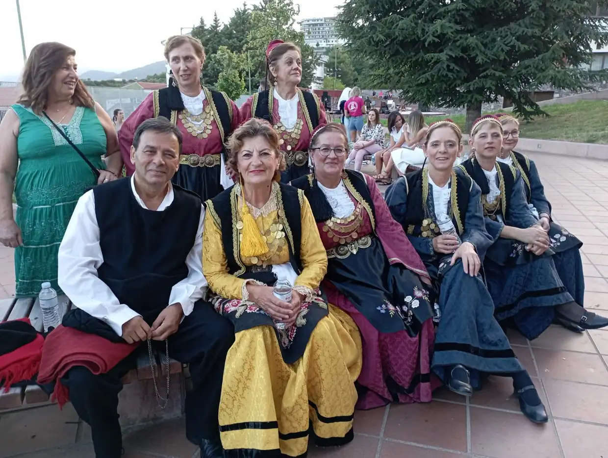 Το Καρπενήσι Χορεύει Στους Ρυθμούς Του “Έντεκα” Με Τον Πολιτιστικό Σύλλογο “Φίλοι Της Παράδοσης Κοζάνης”