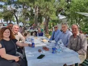 Τρικούβερτο γλέντι  από τα Παρταλόπλα»