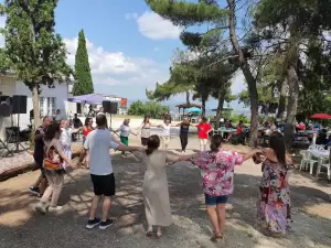 Τρικούβερτο γλέντι  από τα Παρταλόπλα»