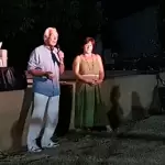 Aπολαυστική παράσταση με τίτλο «Αταίριαστο ζευγάρι» στον κήπο των γλυπτών του Αρχαιολογικού Μουσείου Αιανής