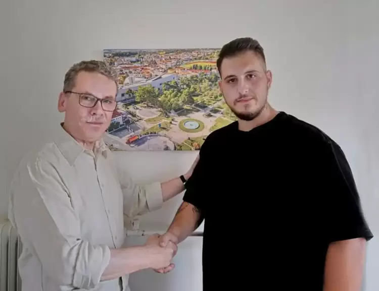 Έχει “Συνείδηση….”. Στην Ενότητα ο Θανάσης Τσουκνίδας