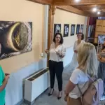 “Μαγευτική” η εικαστική έκθεση «ΊΣΟ ΚΡΑΤΗΜΑ» στις Πρέσπες