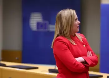 Η Μελόνι και οι κορβέτες του Πολεμικού Ναυτικού Η Μελόνι και οι κορβέτες του Πολεμικού Ναυτικού