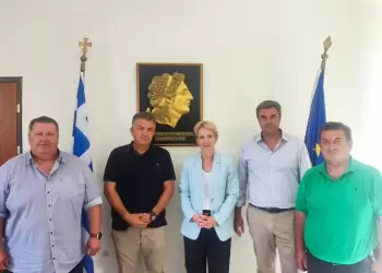 Συνάντηση εργασίας του Θεματικού Αντιπεριφερειάρχη Θωμά Μάνου με την Υφυπουργό Περιβάλλοντος και Ενέργειας. Συνάντηση εργασίας του Θεματικού Αντιπεριφερειάρχη Θωμά Μάνου με την Υφυπουργό Περιβάλλοντος και Ενέργειας.