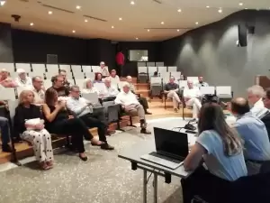 Χαρτογραφώντας τη χαρτογραφία στην Κοζάνη Χαρτογραφώντας τη χαρτογραφία στην Κοζάνη