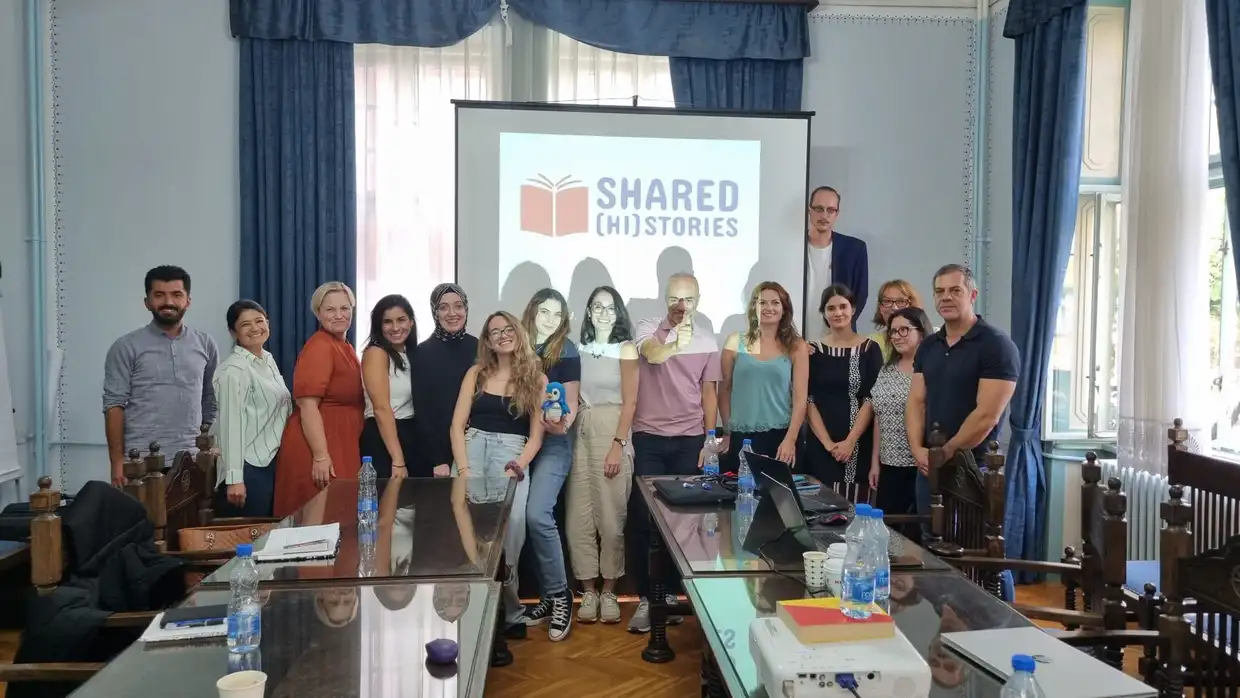 Διακρατική Εταιρική Συνάντηση Στο Πλαίσιο Του Ευρωπαϊκού Έργου Erasmus+ Με Τίτλο “Shared (Hi)Stories”