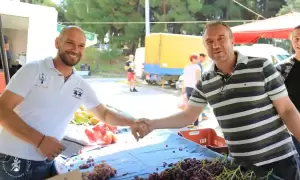 Δημοτική Κίνηση Κοζάνης: Επίσκεψη στη λαϊκή αγορά της Κοζάνης στην οδό Αριστοτέλους