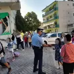 Ενημερωτικά φυλλάδια τροχαίας στα σχολεία