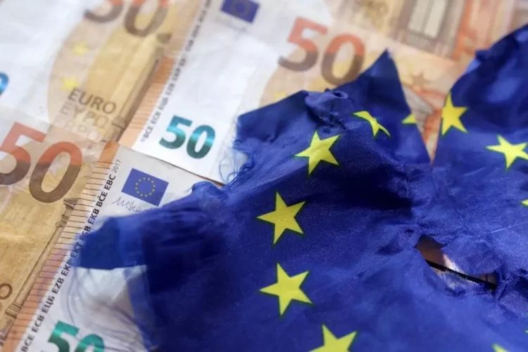 Ενισχύονται Οι Φόβοι Για Ύφεση Στην Ευρωζώνη