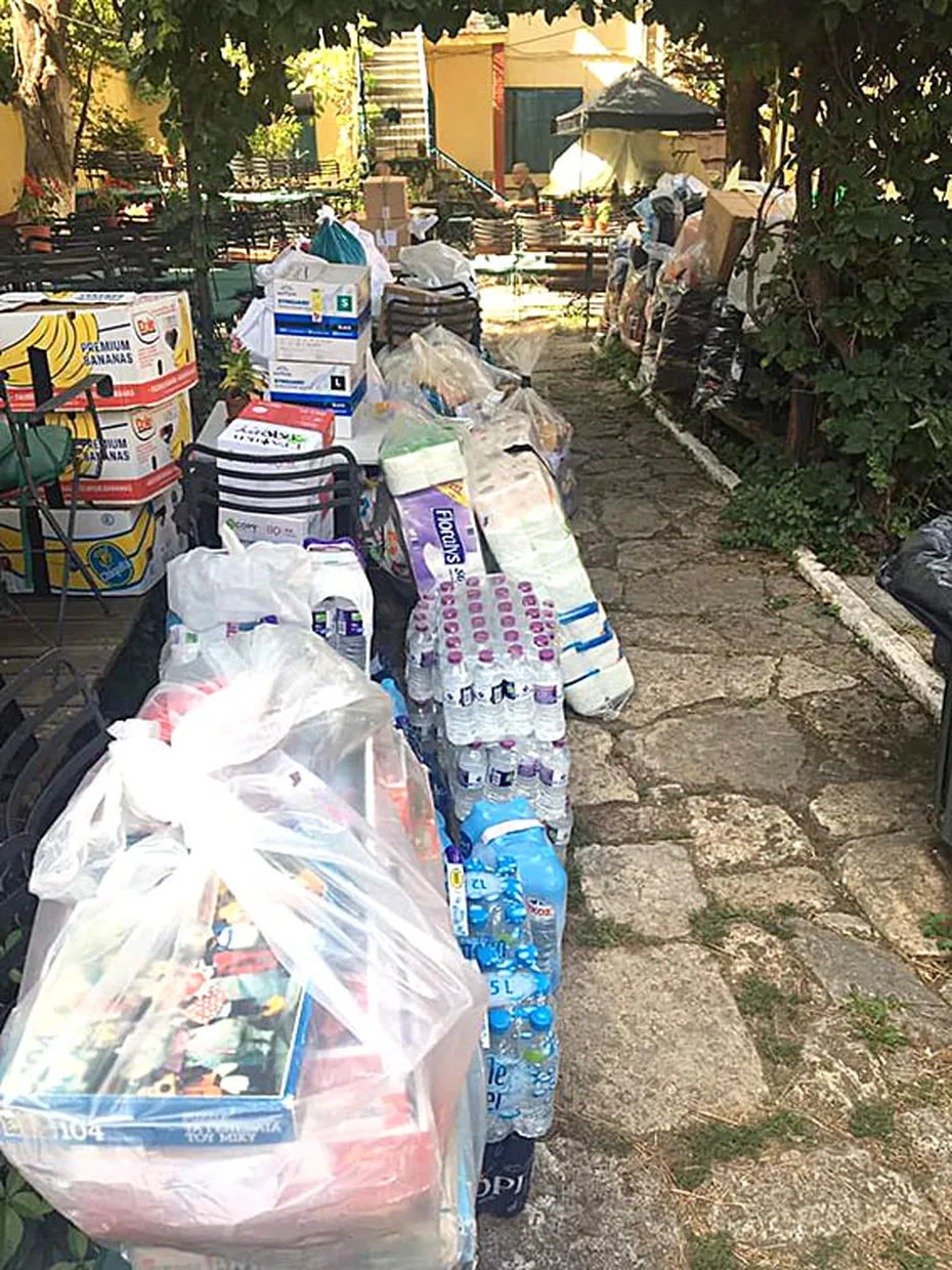 Φιλοπρόοδος Σύλλογος Κοζάνης-Ομάδα κοινωνικών δράσεων:Παραδόθηκαν στο Αγναντερό Καρδίτσας χρήσιμα και άμεσης ανάγκης Φιλοπρόοδος Σύλλογος Κοζάνης Ομάδα κοινωνικών δράσεων:Παραδόθηκαn στο Αγναντερό Καρδίτσας χρήσιμα και άμεσης ανάγκης