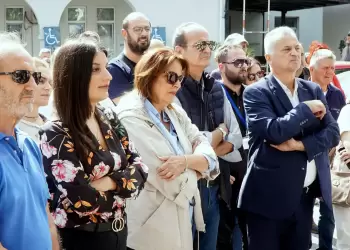 Η Γ. Ζεμπιλιάδου κοντά στους εργαζόμενους του Νοσοκομείου Κοζάνης.