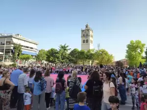 Γέμισε παιδικές φωνές η πλατεία της Κοζάνης