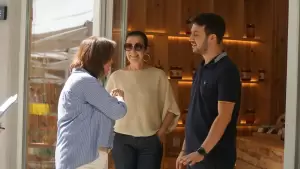 Η Γεωργία Ζεμπιλιάδου στην αγορά της Κοζάνης Η Γεωργία Ζεμπιλιάδου στην αγορά της Κοζάνης