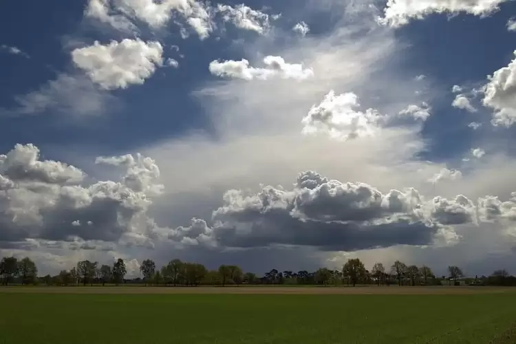 Ο Καιρός σήμερα, Παρασκευή 22/9, στην Κοζάνη και δυτική Μακεδονία: Άνοδος θερμοκρασίας και τοπικές μπόρες την Παρασκευή